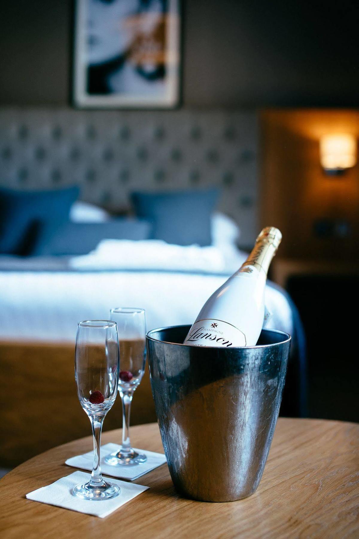 The Redhurst Hotel Glasgow Giffnock Esterno foto